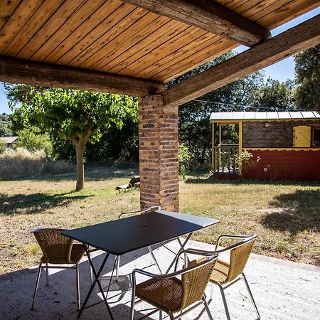 Domaine Les Perpetus Villa La Tour-d'Aigues Exterior photo
