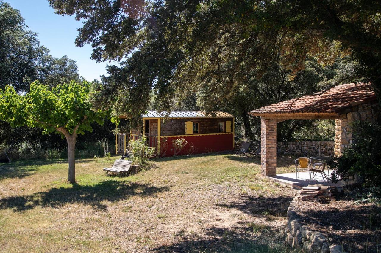Domaine Les Perpetus Villa La Tour-d'Aigues Exterior photo